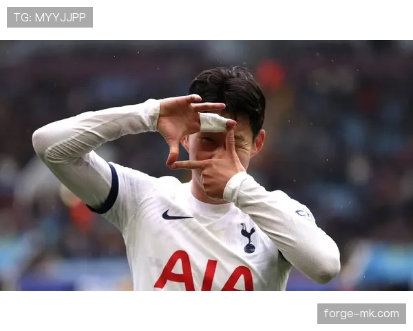 门线技术助攻争议判罚，马丁内斯神扑成焦点