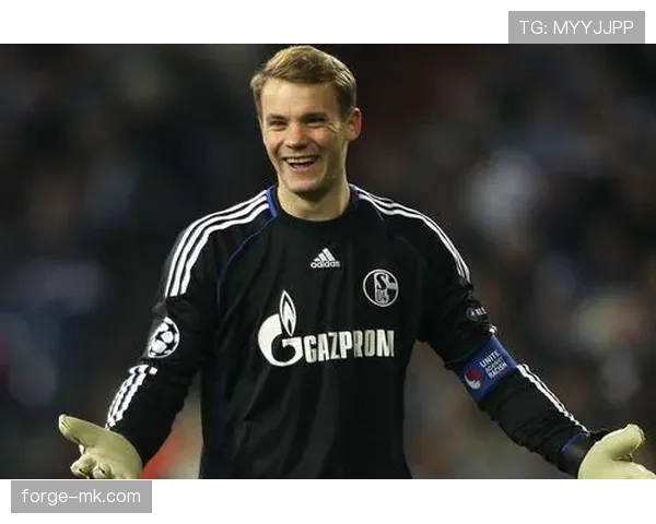 诺伊尔：多次荣膺世界最佳门将的荣誉解析